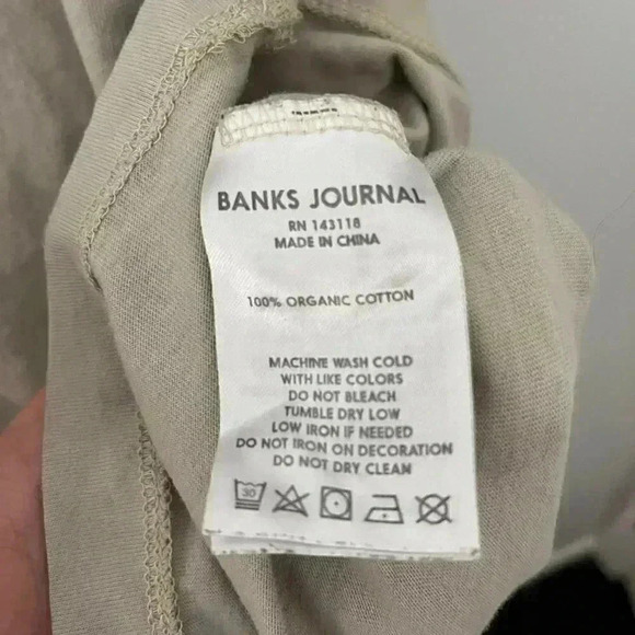 Banks Journal | "Locator Trader" Graphic T Shirt - Gray / Sz S - Picture 5 of 8